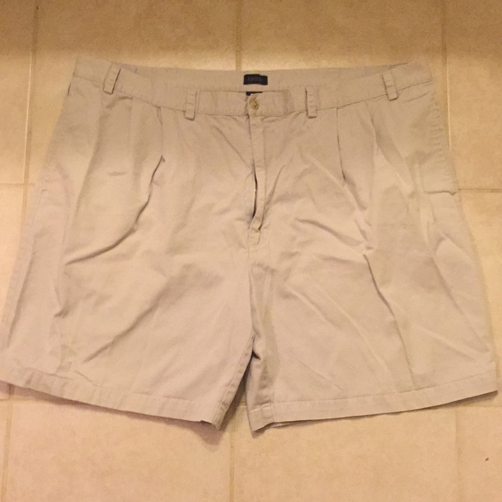 Men short brand izod